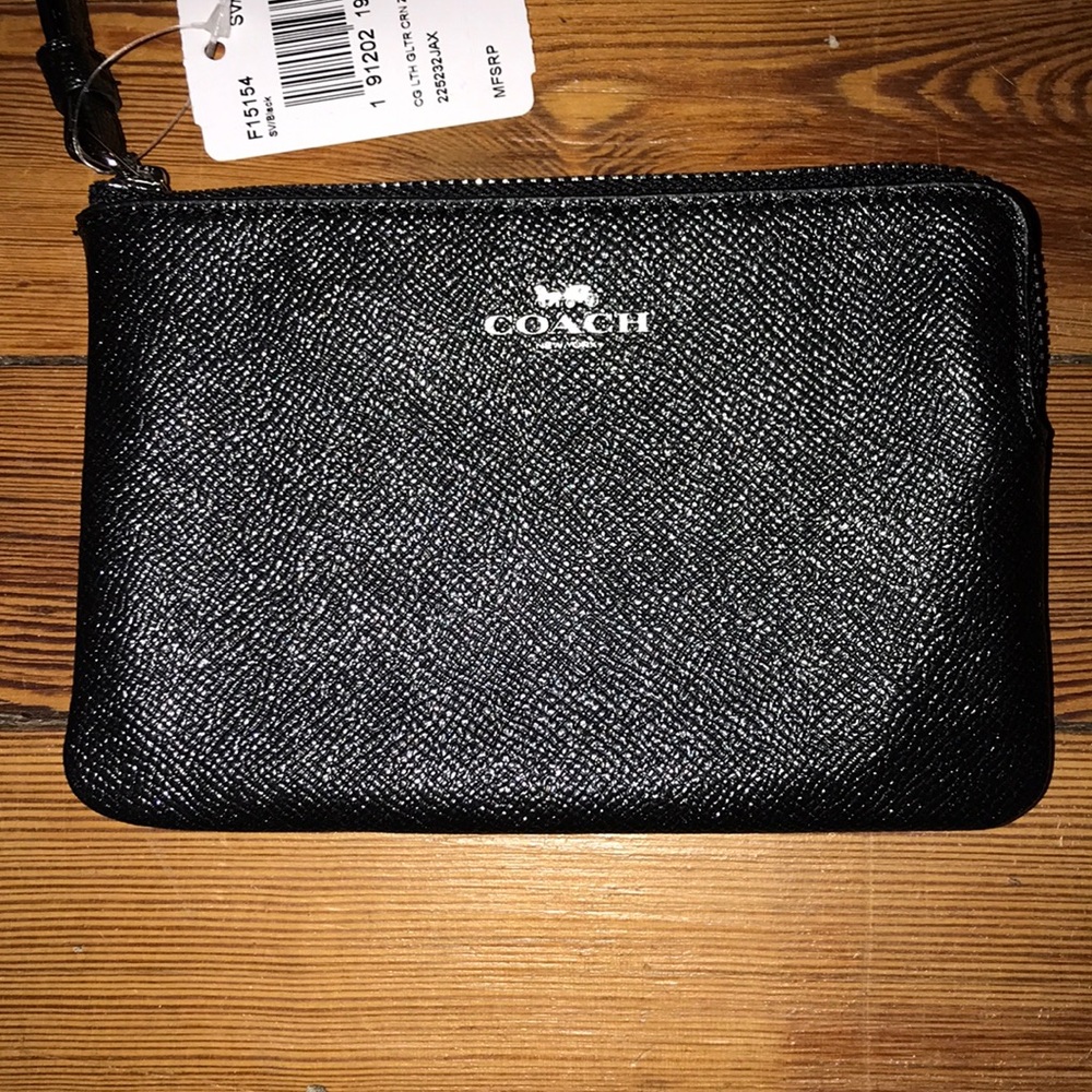 Authentic Coach wallet! 👜👜👜
